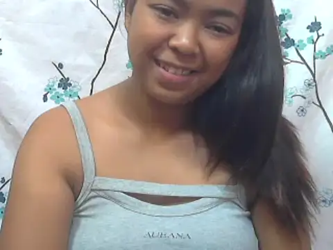 Snapshot of milkboobsgirl chatting on March 18, 2025, 8:14 am milkboobsgirl online show from March 18, 2025, 8:14 am