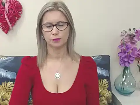 Snapshot of DoreenSexy chatting on December 2, 2024, 7:25 am DoreenSexy online show from December 2, 2024, 7:25 am