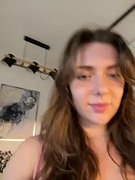 MariiD online show from March 7, 2025, 2:34 pm