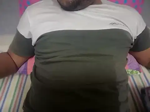 Randy642001 online show from October 28, 2025, 1:25 pm