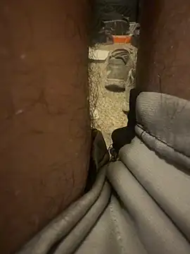 Snapshot of mikeylong chatting on February 9, 2026, 9:13 am mikeylong online show from February 9, 2026, 9:13 am