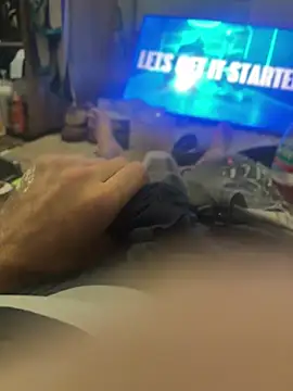 Snapshot of mikeylong chatting on February 14, 2026, 8:27 pm mikeylong online show from February 14, 2026, 8:27 pm