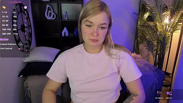 BellaDreamy online show from December 3, 2025, 9:07 am