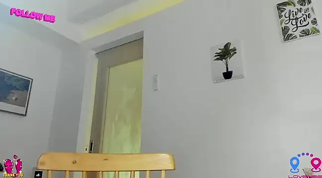 hottycrishina online show from January 18, 2025, 5:10 am