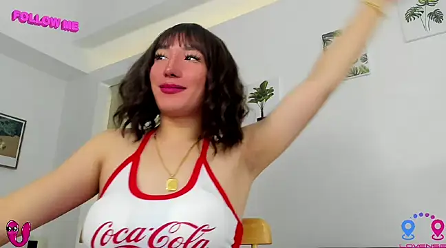 hottycrishina online show from March 14, 2025, 6:32 am