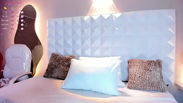 myax evans online show from January 13, 2025, 11:41 am