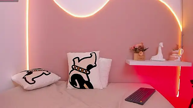 EllieMitchell online show from December 8, 2024, 8:58 pm