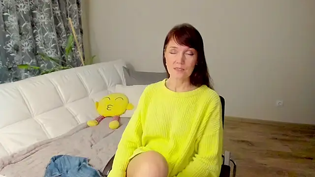 Snapshot of Fritha chatting on February 5, 2025, 9:40 pm Fritha online show from February 5, 2025, 9:40 pm