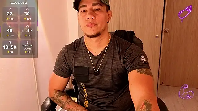 Snapshot of CRAZYBOYLOVE chatting on February 16, 2026, 11:39 am CRAZYBOYLOVE online show from February 16, 2026, 11:39 am