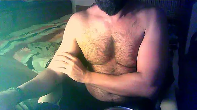 Snapshot of Vbestshow chatting on February 7, 2026, 6:33 pm Vbestshow online show from February 7, 2026, 6:33 pm