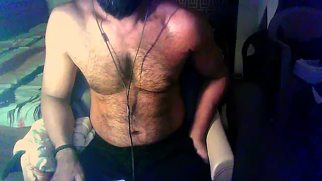 Snapshot of Vbestshow chatting on February 11, 2026, 12:04 am Vbestshow online show from February 11, 2026, 12:04 am