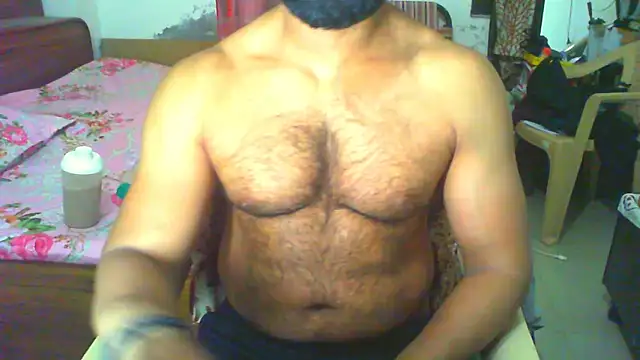 Snapshot of Vbestshow chatting on May 19, 2026, 12:11 pm Vbestshow online show from May 19, 2026, 12:11 pm