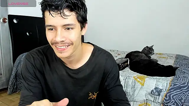 Snapshot of Dimitrixxx__ chatting on May 22, 2026, 12:40 am Dimitrixxx online show from May 22, 2026, 12:40 am