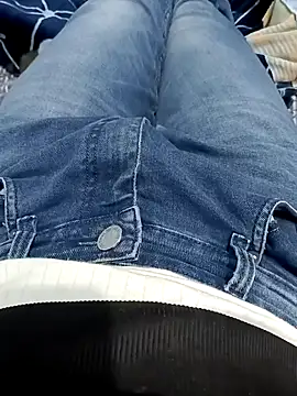 Snapshot of Babyucum4me chatting on December 22, 2024, 11:44 am Babyucum4me online show from December 22, 2024, 11:44 am