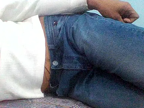 Snapshot of Babyucum4me chatting on December 23, 2024, 8:36 pm Babyucum4me online show from December 23, 2024, 8:36 pm