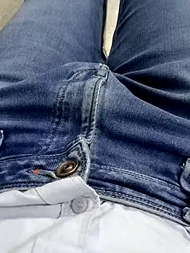 Snapshot of Babyucum4me chatting on January 27, 2025, 6:31 pm Babyucum4me online show from January 27, 2025, 6:31 pm