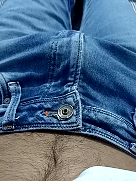 Snapshot of Babyucum4me chatting on March 17, 2025, 8:19 pm Babyucum4me online show from March 17, 2025, 8:19 pm