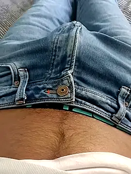 Snapshot of Babyucum4me chatting on March 18, 2025, 4:26 am Babyucum4me online show from March 18, 2025, 4:26 am