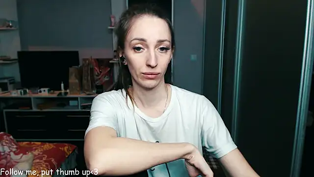 Snapshot of Natalimeowks chatting on January 1, 2025, 3:35 pm Natalimeowks online show from January 1, 2025, 3:35 pm