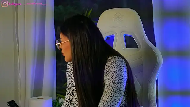 perfectt33n online show from January 22, 2025, 10:29 am