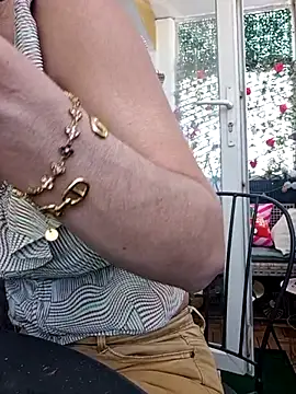 Snapshot of misscectito13 chatting on April 10, 2026, 11:04 am misscectito13 online show from April 10, 2026, 11:04 am