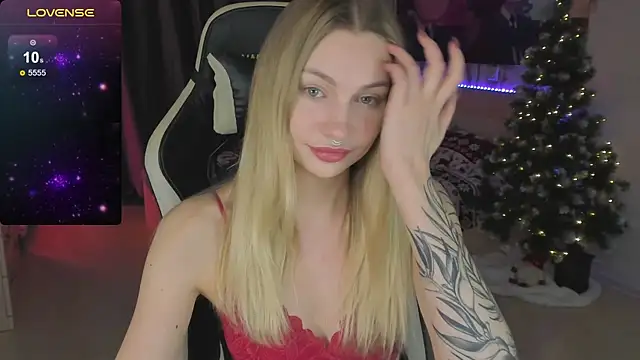 Snapshot of BiMolly chatting on January 24, 2025, 1:47 pm BiMolly online show from January 24, 2025, 1:47 pm