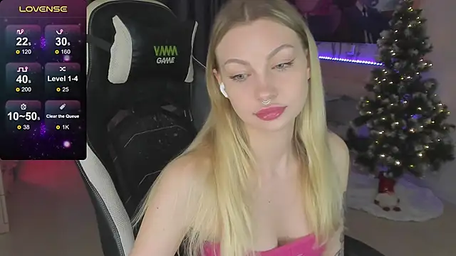 Snapshot of BiMolly chatting on January 31, 2025, 9:37 pm BiMolly online show from January 31, 2025, 9:37 pm