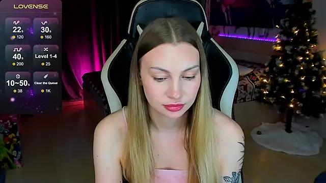 Snapshot of BiMolly chatting on December 16, 2025, 1:21 am BiMolly online show from December 16, 2025, 1:21 am