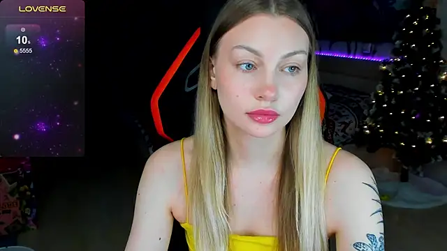 Snapshot of BiMolly chatting on January 9, 2026, 3:26 pm BiMolly online show from January 9, 2026, 3:26 pm