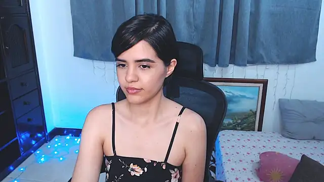 Snapshot of mia_collins_x chatting on June 4, 2026, 1:11 am mia collins x online show from June 4, 2026, 1:11 am