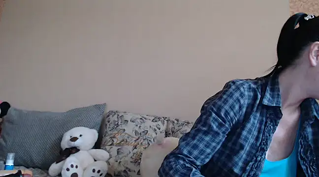 HotDreamm online show from February 19, 2025, 2:34 pm