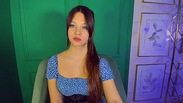 ElizaMild online show from December 22, 2024, 4:48 pm