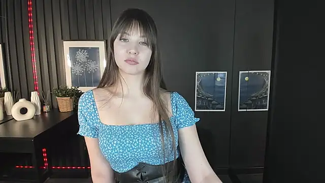 ElizaMild online show from January 23, 2025, 4:37 pm