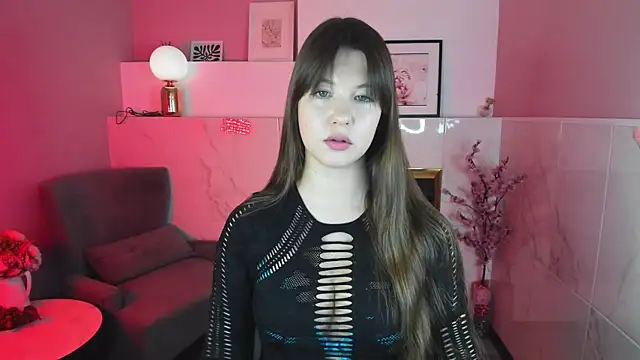 ElizaMild online show from November 4, 2025, 1:32 pm