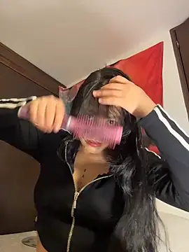 Naiara sex online show from May 27, 2026, 7:16 am
