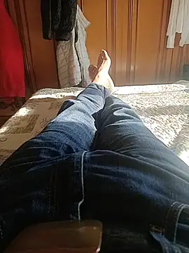 Snapshot of Bobby967 chatting on November 25, 2025, 9:42 am Bobby967 online show from November 25, 2025, 9:42 am