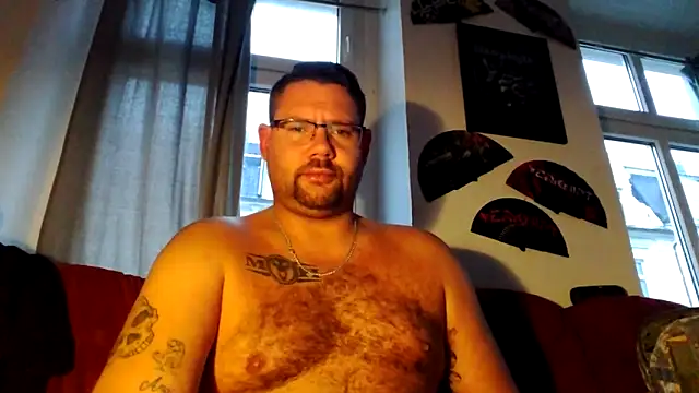 sexykevin17cm online show from November 19, 2025, 3:12 pm