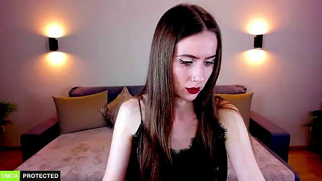 TheWoman   online show from November 25, 2025, 7:14 pm