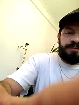 Snapshot of juanci_to chatting on October 18, 2025, 11:33 am juanci to online show from October 18, 2025, 11:33 am