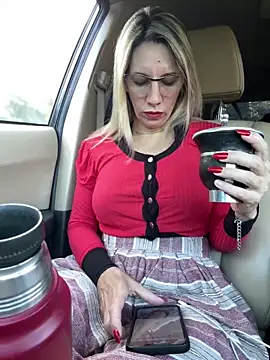 Gatitacarlita online show from December 27, 2024, 10:01 am