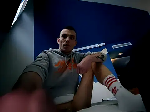 Snapshot of malpka25 chatting on October 3, 2025, 12:35 pm malpka25 online show from October 3, 2025, 12:35 pm