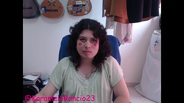 Smoke trip Alicia online show from March 6, 2025, 4:17 pm
