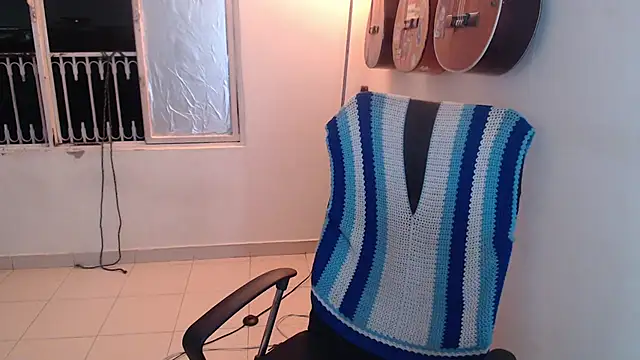 Smoke trip Alicia online show from October 23, 2025, 4:45 am