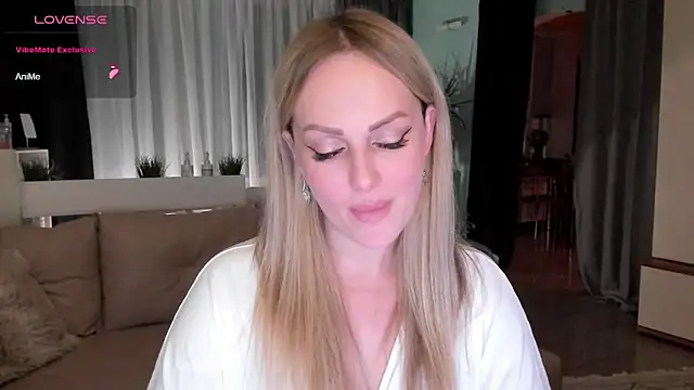 Libby Nora online show from December 19, 2024, 1:51 pm