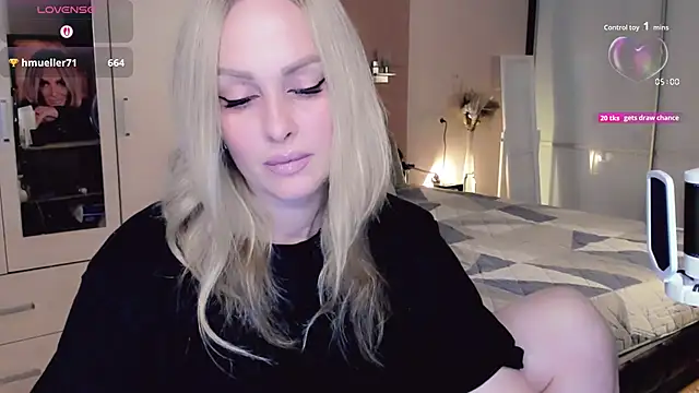 Libby Nora online show from October 28, 2025, 11:03 am