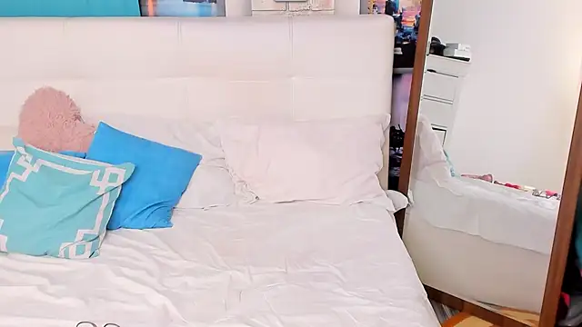 IvyHotFoxy online show from February 8, 2025, 1:54 pm