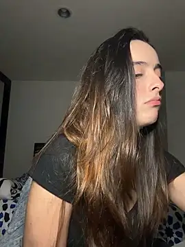 swrennn19 online show from October 27, 2025, 11:41 pm