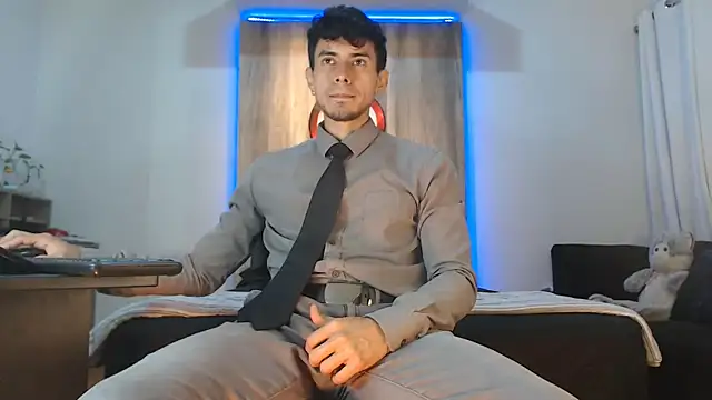 Andrew 4  online show from October 21, 2025, 1:39 am