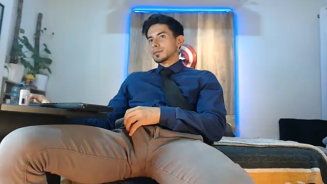 Andrew 4  online show from February 18, 2026, 1:23 am