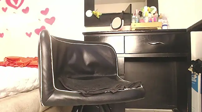 vittoriaromano online show from December 3, 2024, 3:41 am